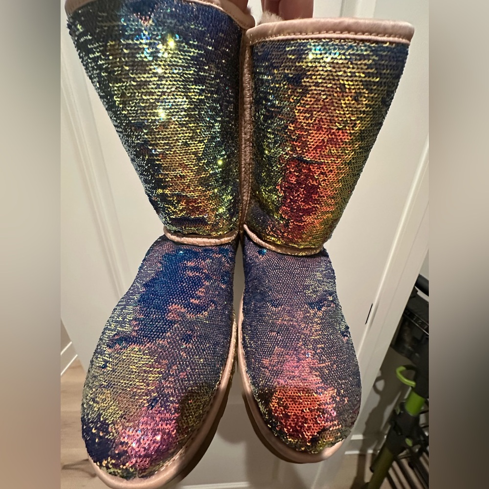 Mermaid UGGS!